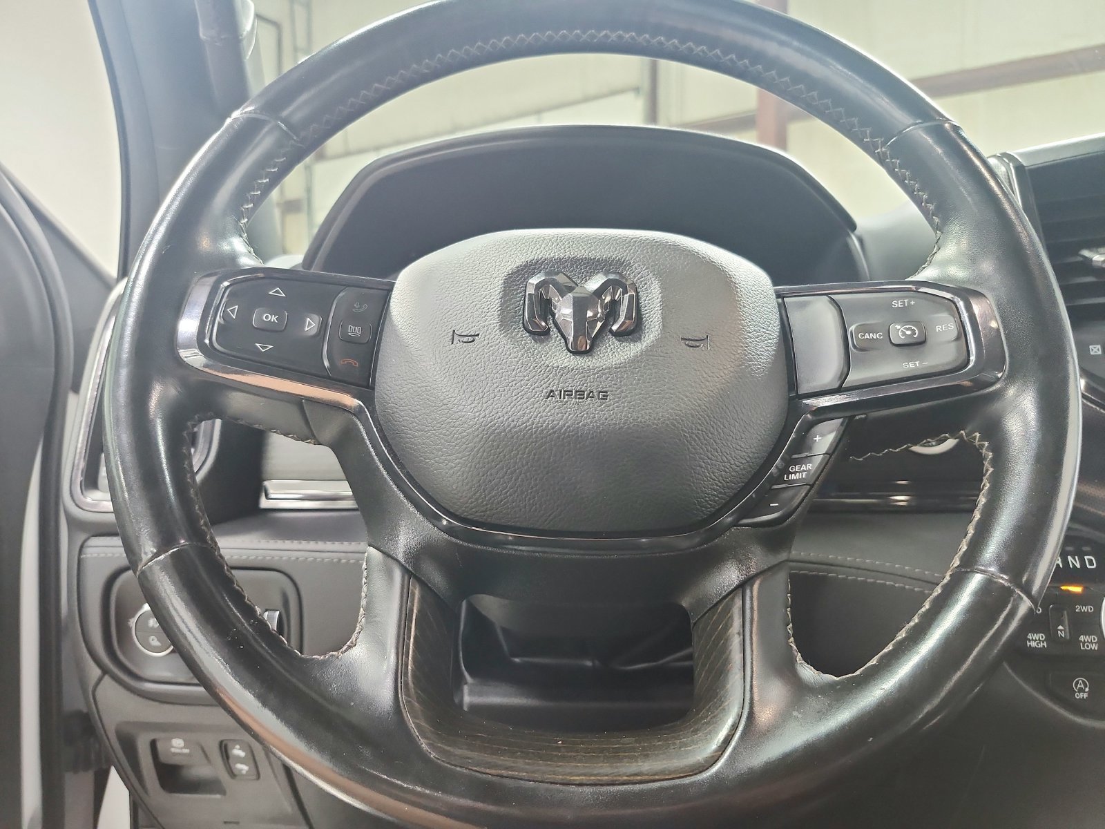 Used 2023 RAM 1500 Limited w/ Body Color Bumper Group AWD/4WD image 42