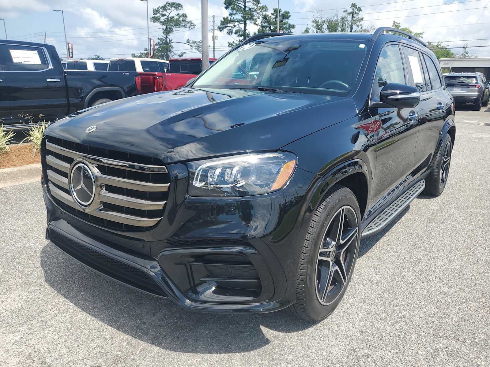 Used 2024 Mercedes-Benz GLS 450 4MATIC image 1