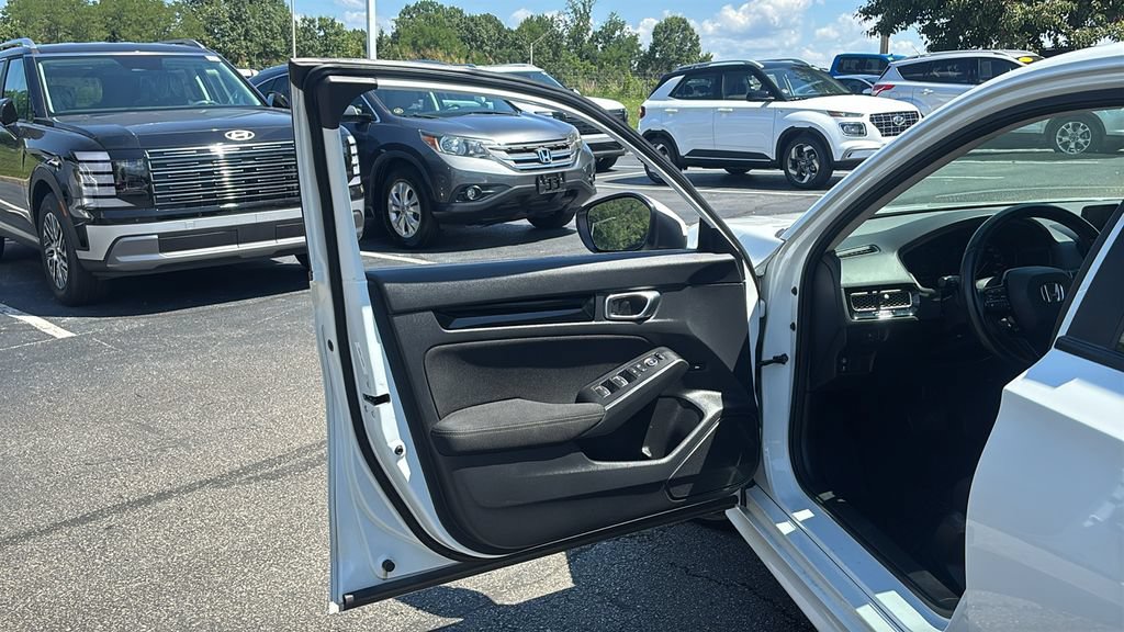 Used 2023 Honda Civic EX image 11