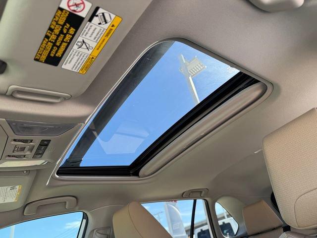 Used 2021 Toyota RAV4 XLE w/ Convenience Package image 27