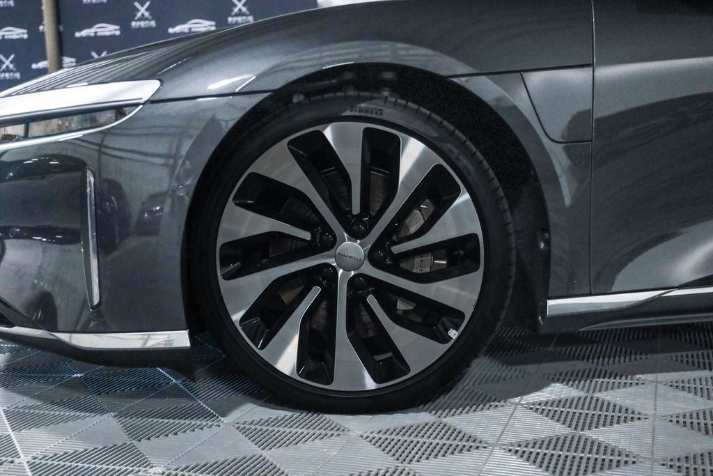 Used 2023 Lucid Air Grand Touring image 13