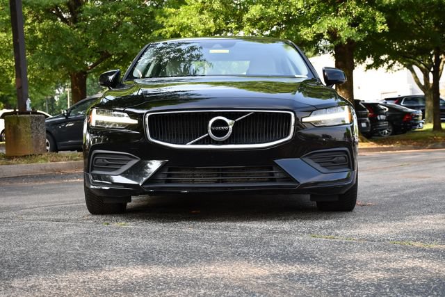 Used 2019 Volvo S60 T5 Momentum w/ Multimedia Package FWD image 2