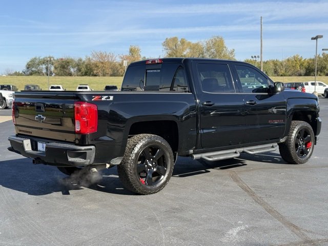 Used 2018 Chevrolet Silverado 1500 LTZ Z71 w/ Redline Edition image 7
