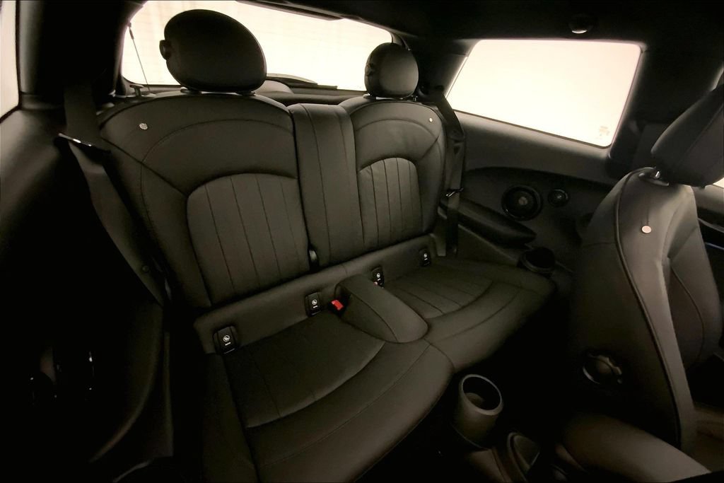 Used 2024 MINI Cooper SE FWD image 15