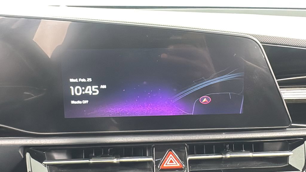 Used 2024 Kia Niro EX Touring image 25