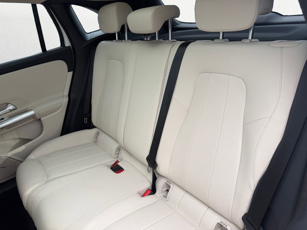 Certified 2025 Mercedes-Benz GLA 250 image 13