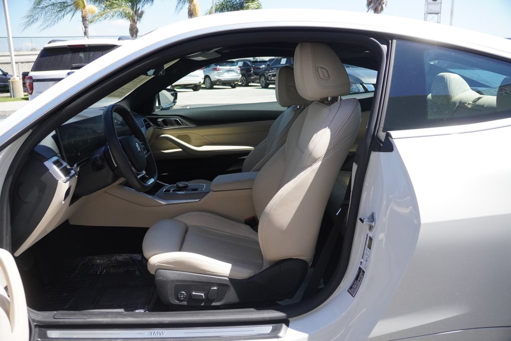 Used 2025 BMW 430i Coupe w/ Premium Package RWD image 25