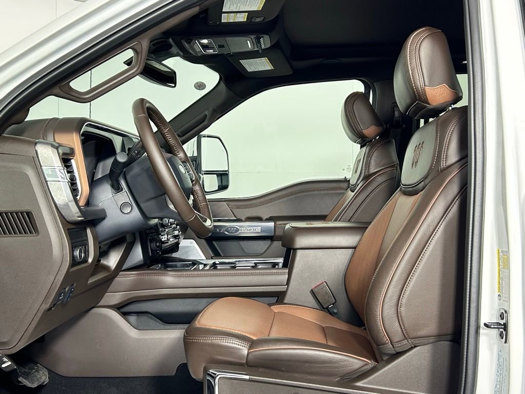 Used 2025 Ford F450 King Ranch w/ Chrome Package image 36