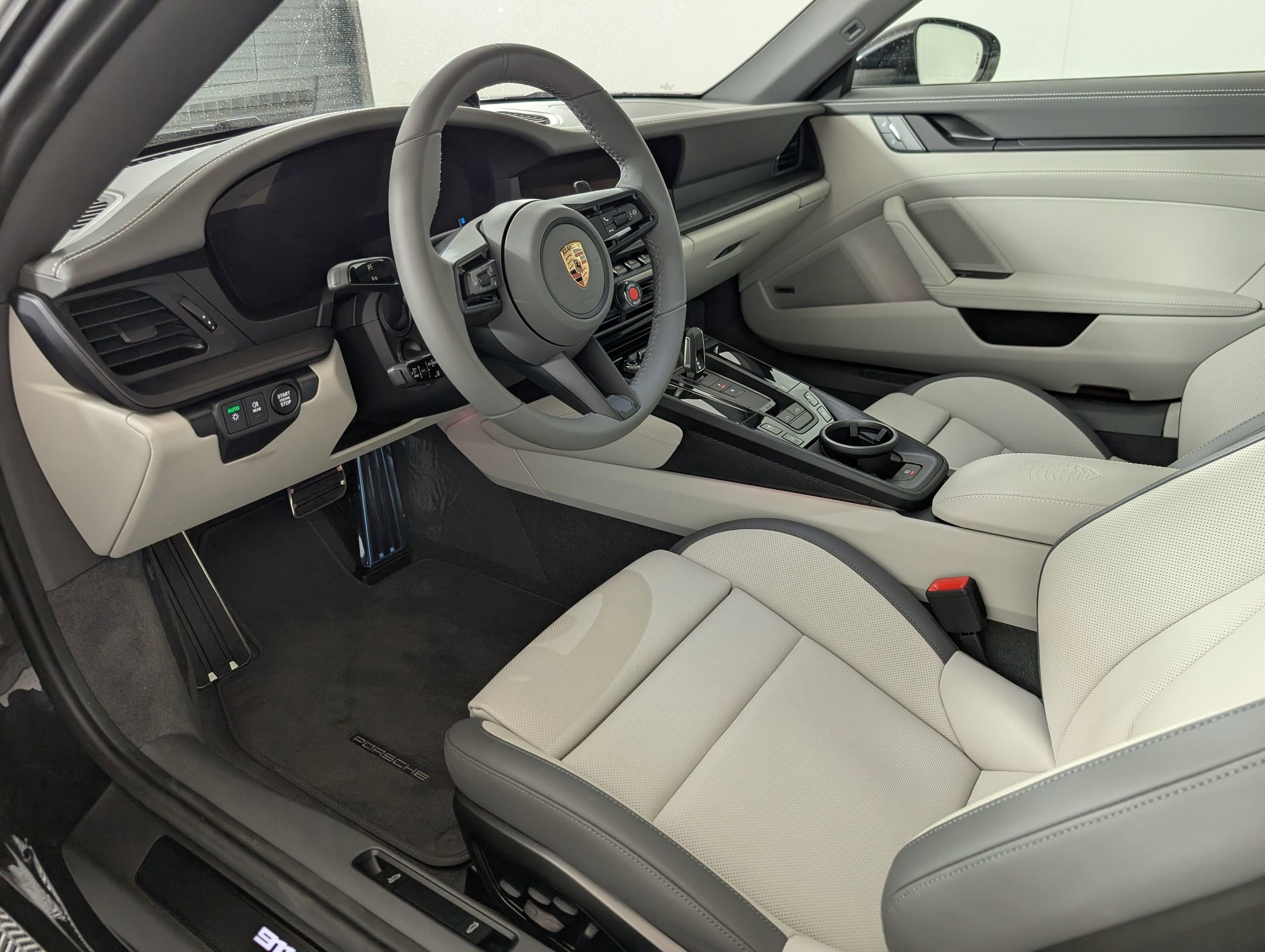 Used 2025 Porsche 911 Targa 4 GTS image 4