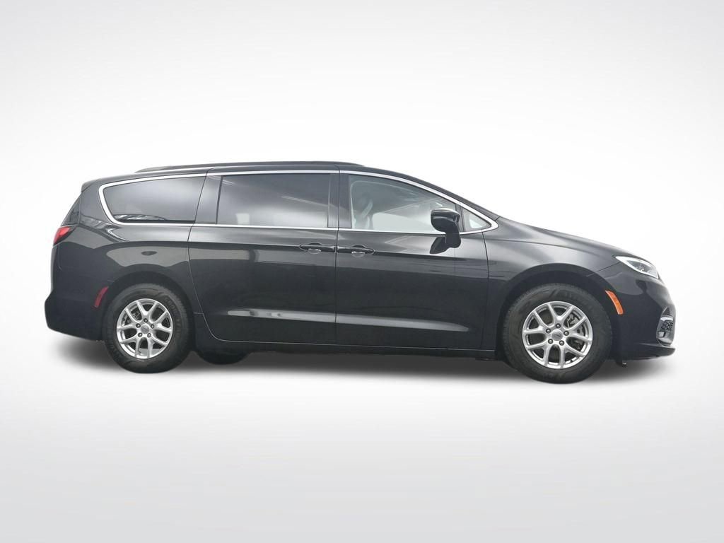 Used 2022 Chrysler Pacifica Touring-L FWD image 33