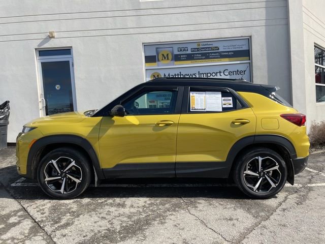 Used 2023 Chevrolet TrailBlazer RS w/ Sun and Liftgate Package image 2