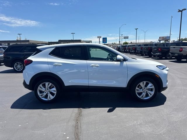 Used 2025 Buick Encore GX Preferred AWD/4WD image 2
