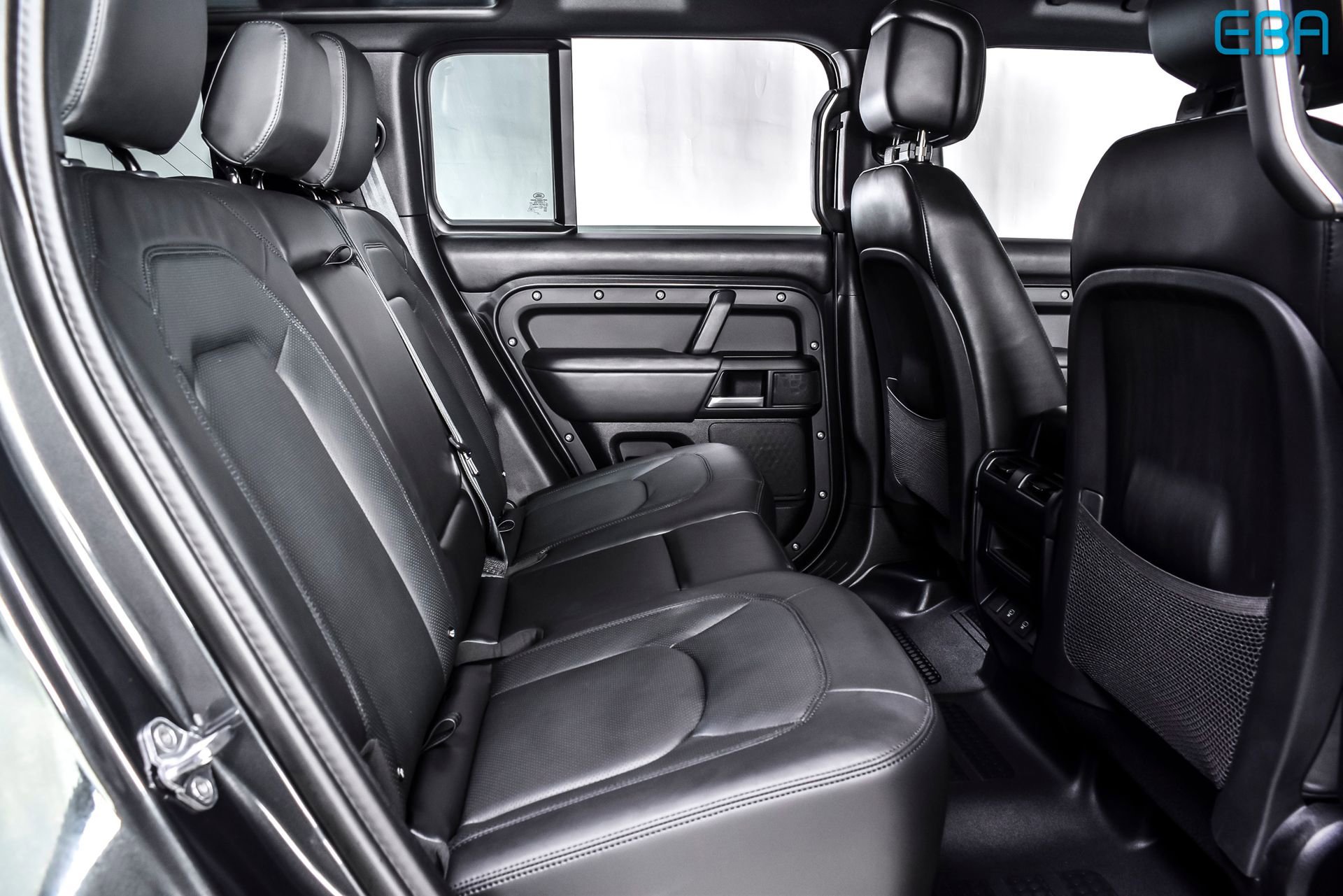 Used 2025 Land Rover Defender 110 S image 23