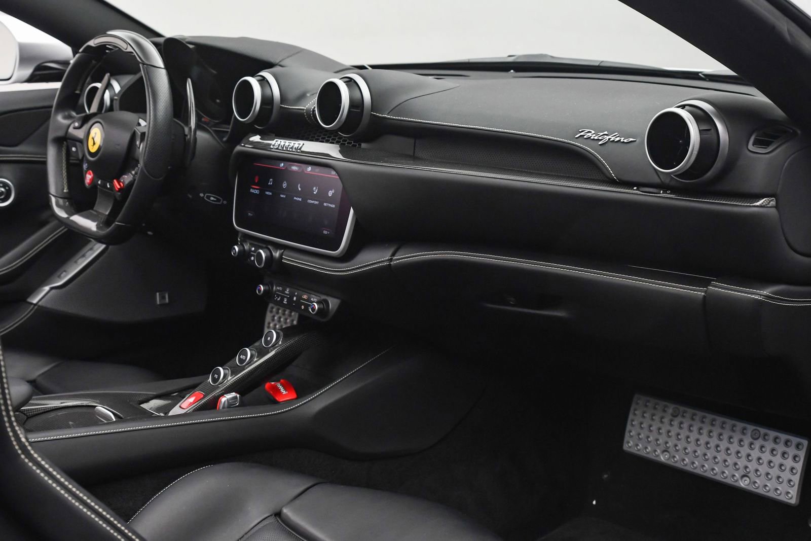 Used 2019 Ferrari Portofino image 20
