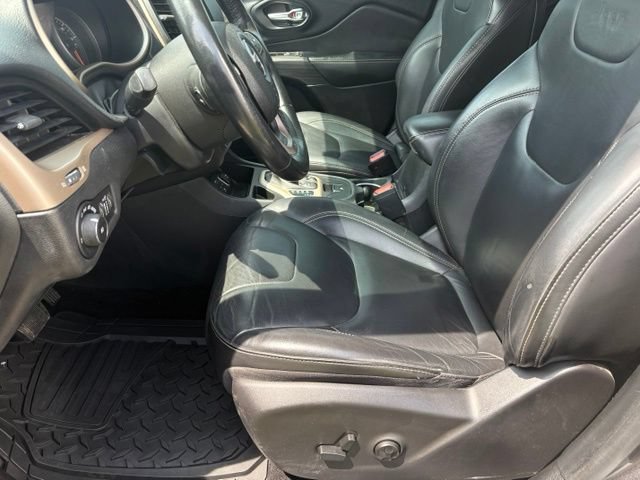 Used 2016 Jeep Cherokee Limited FWD image 10