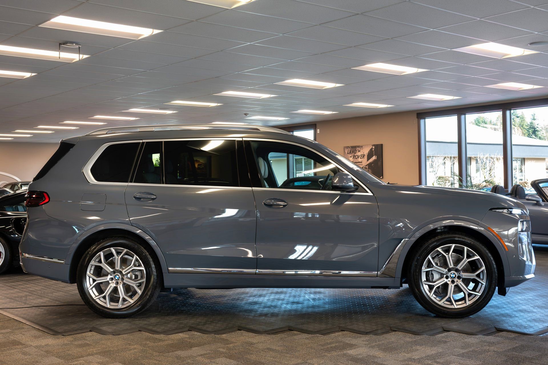 Used 2025 BMW X7 xDrive40i image 5