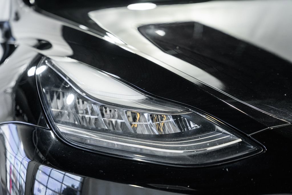 Used 2020 Tesla Model Y Performance image 17