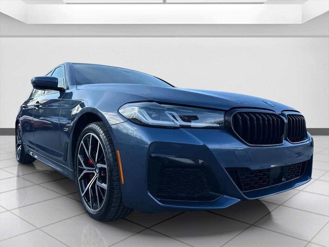 Used 2023 BMW 530e xDrive w/ Premium Package image 8