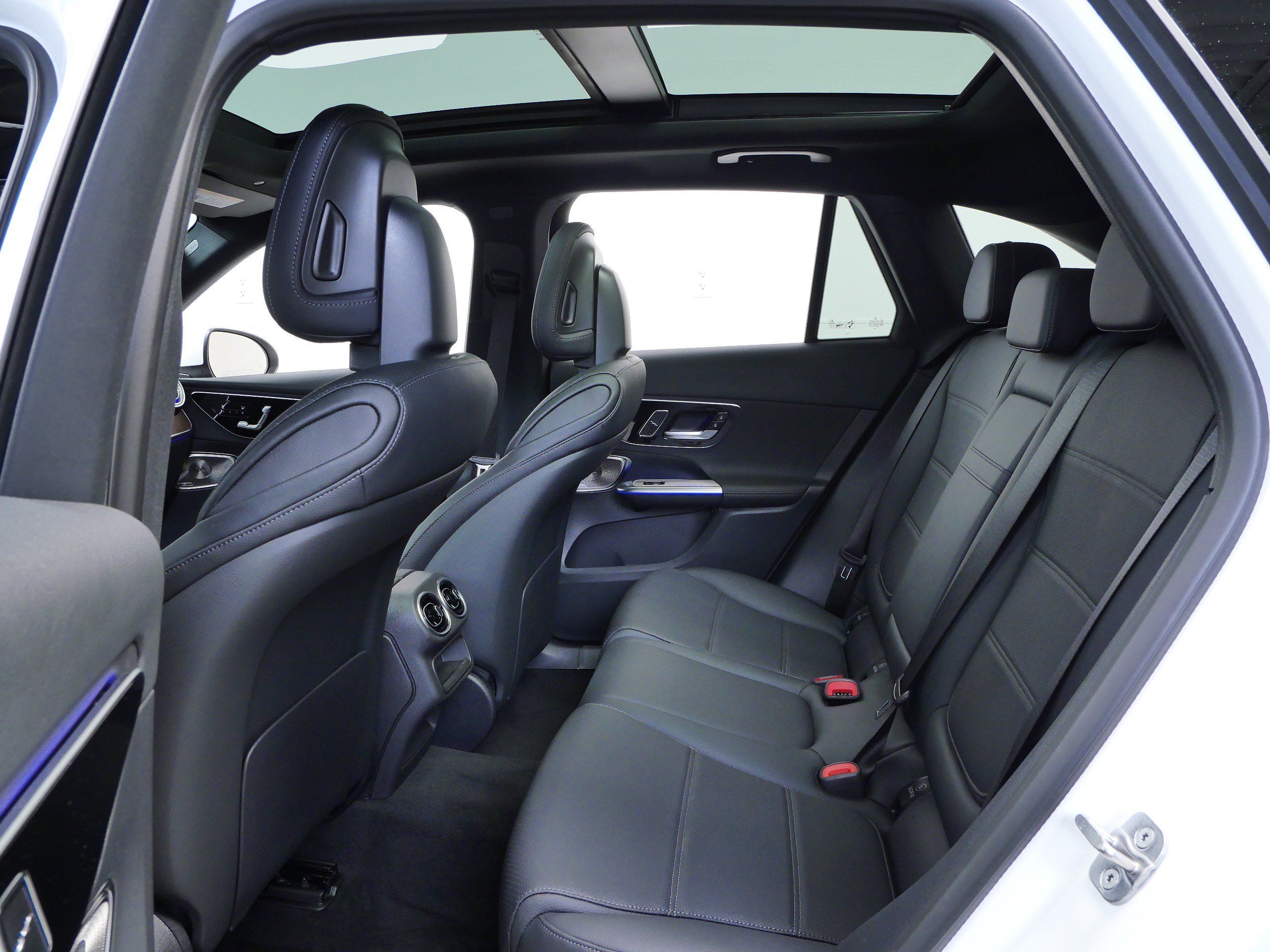 New 2026 Mercedes-Benz GLC 300 4MATIC image 8