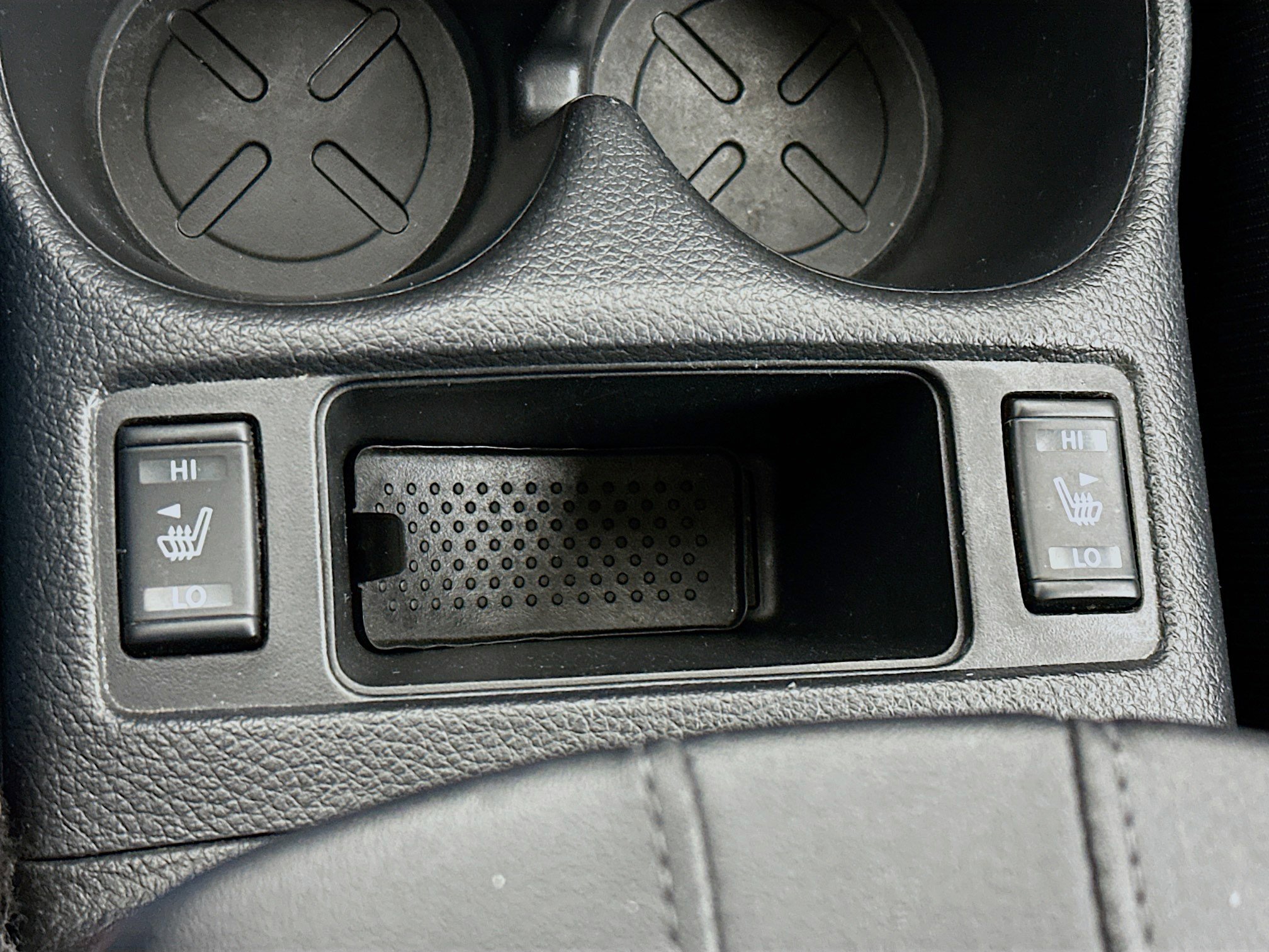 Used 2019 Nissan Rogue SV image 25