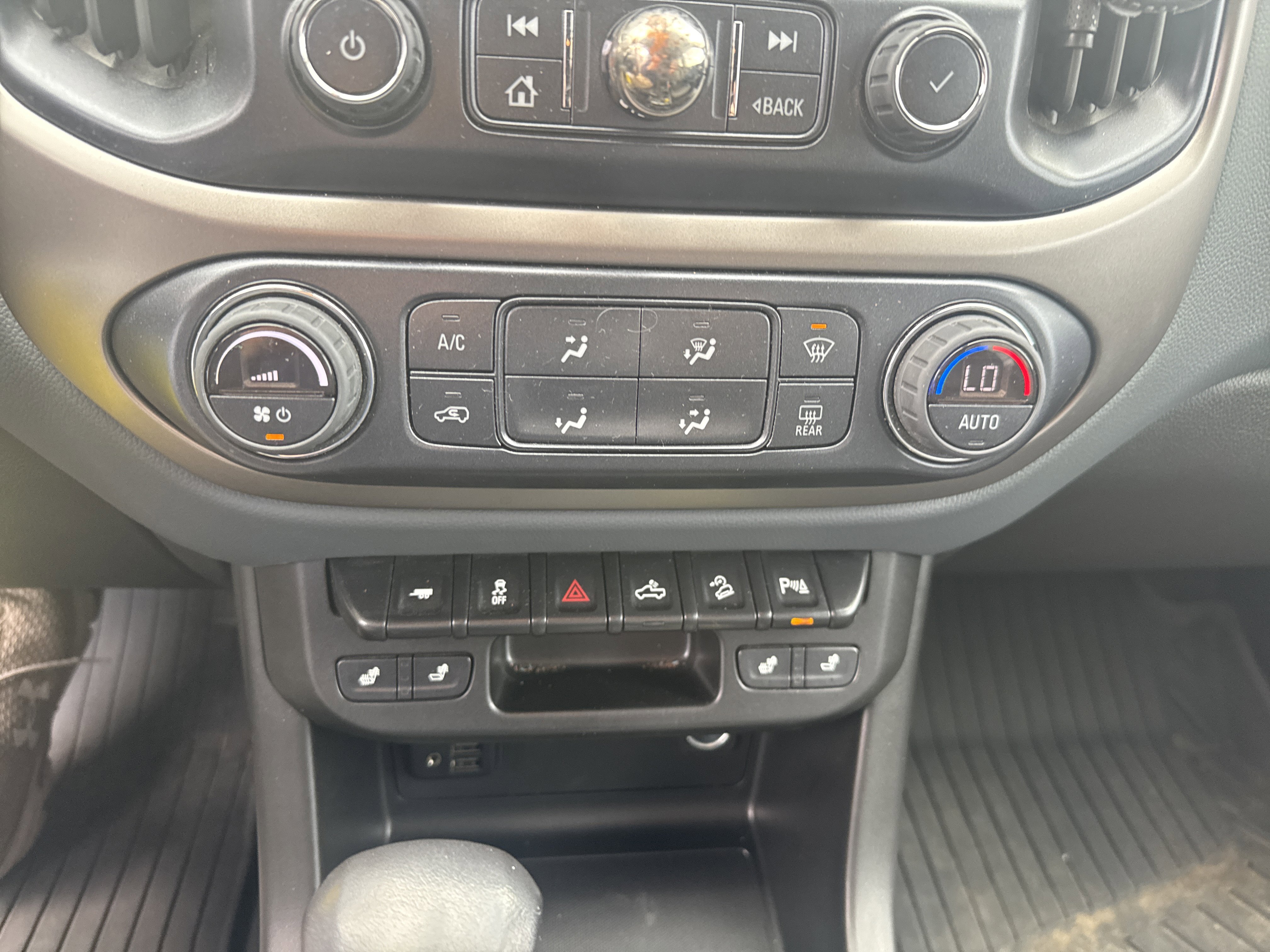 Used 2022 Chevrolet Colorado Z71 image 25