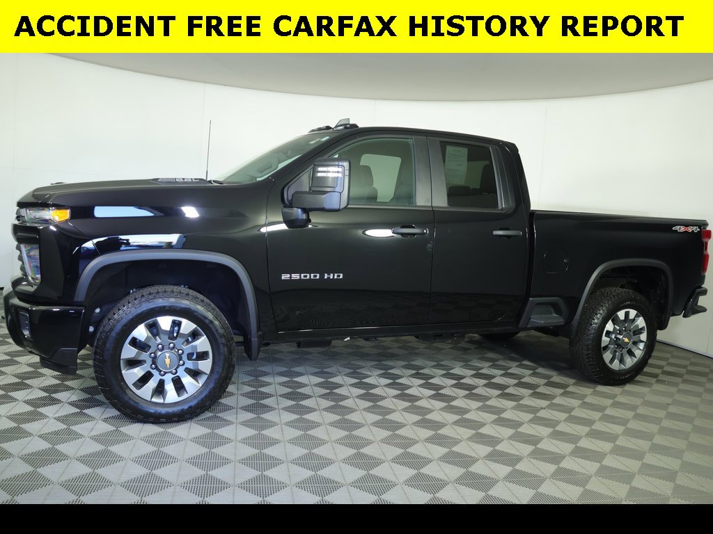 Used 2025 Chevrolet Silverado 2500 Custom w/ Custom Value Package image 4