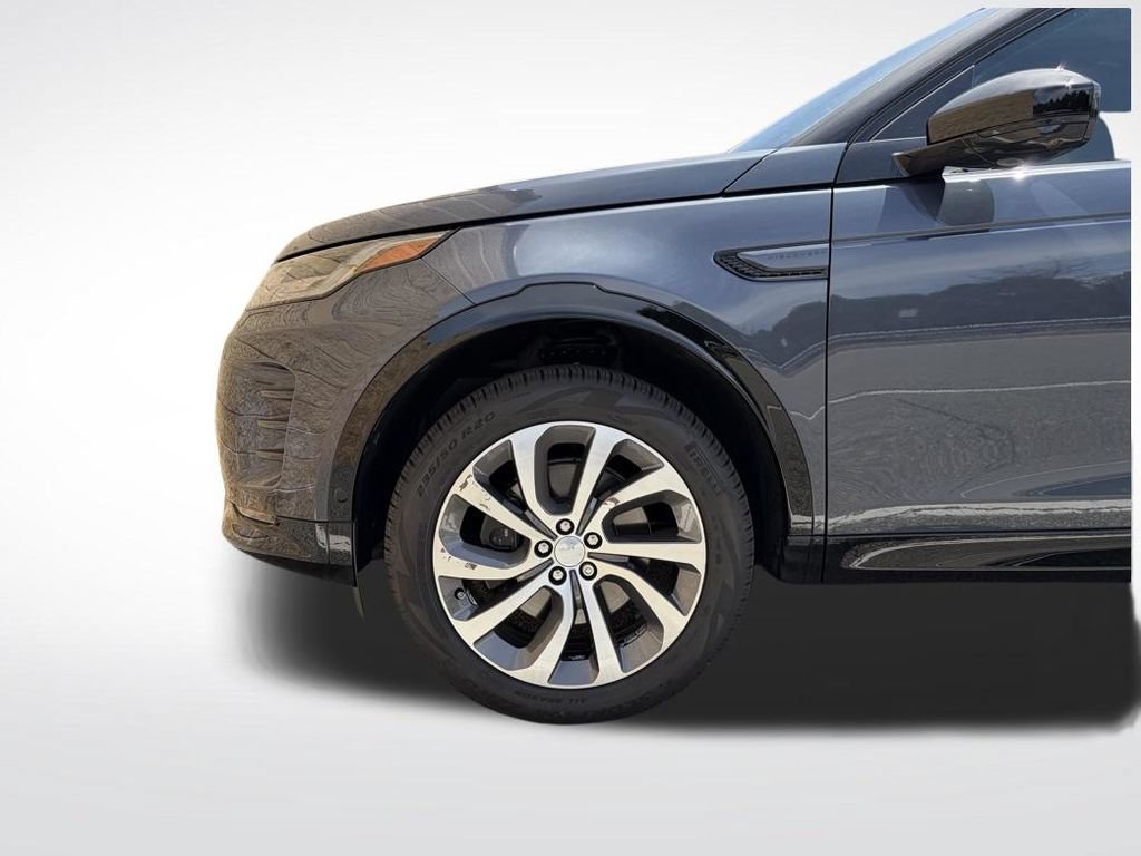 Certified 2025 Land Rover Discovery Sport Dynamic SE AWD/4WD image 9