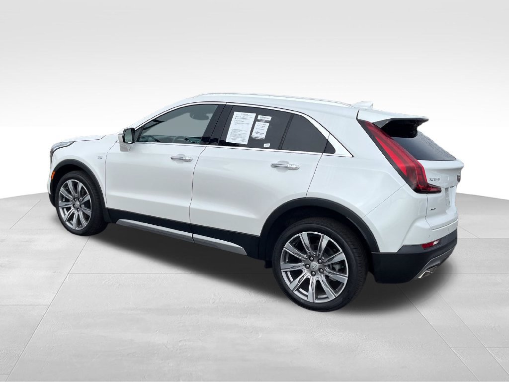 Used 2023 Cadillac XT4 Premium Luxury w/ Cold Weather Package AWD/4WD image 4