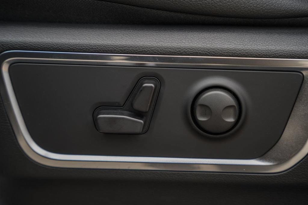 New 2026 RAM 1500 Laramie w/ Night Edition AWD/4WD image 41