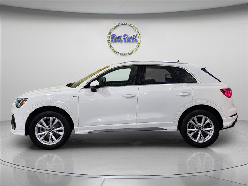Used 2023 Audi Q3 2.0T Premium image 3