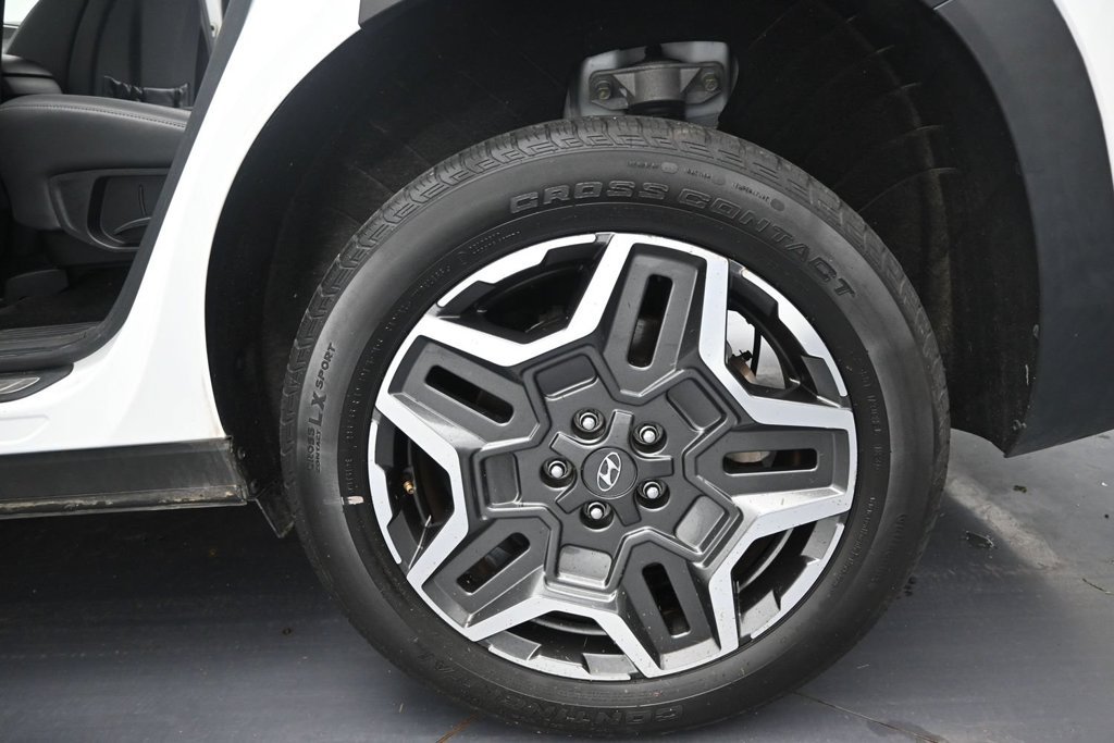Used 2023 Hyundai Santa Fe SEL Premium AWD/4WD image 44