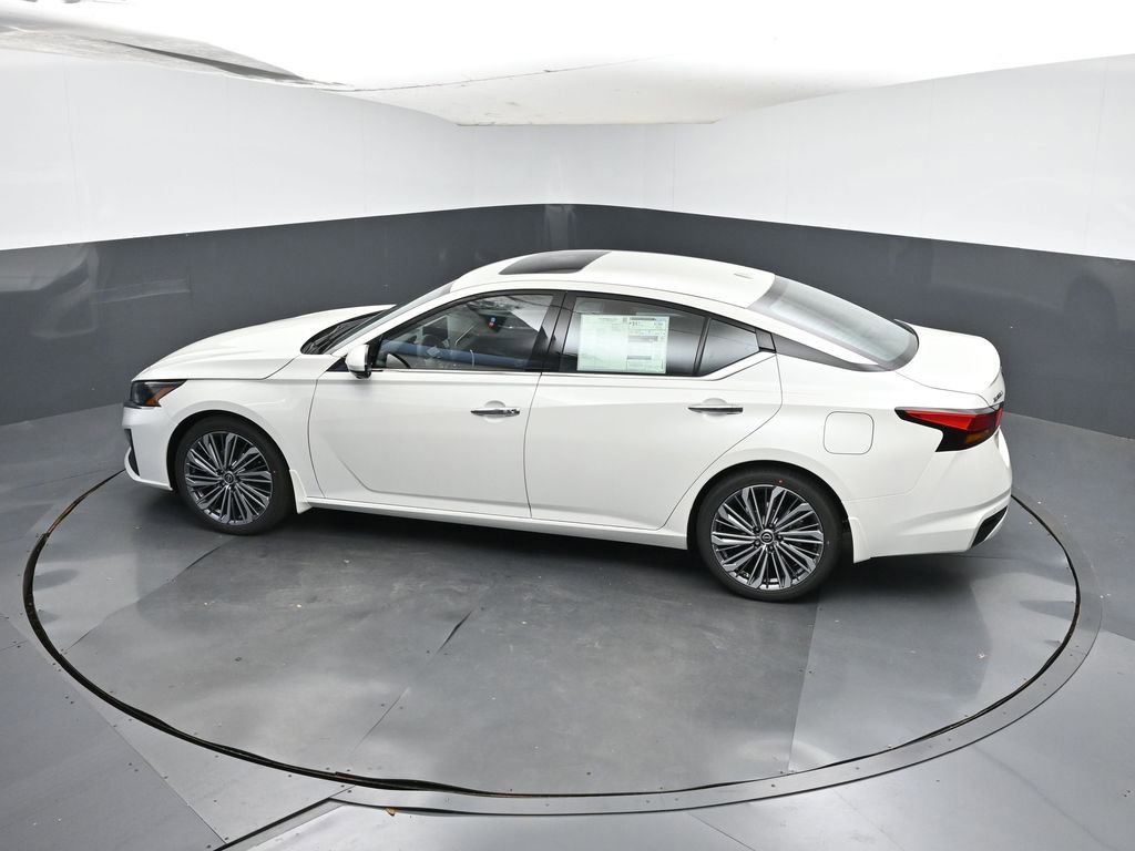 New 2025 Nissan Altima 2.5 SL image 19