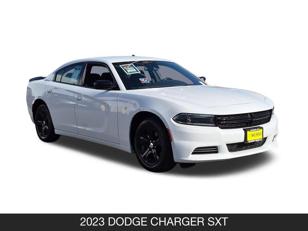 Used 2023 Dodge Charger SXT RWD image 2