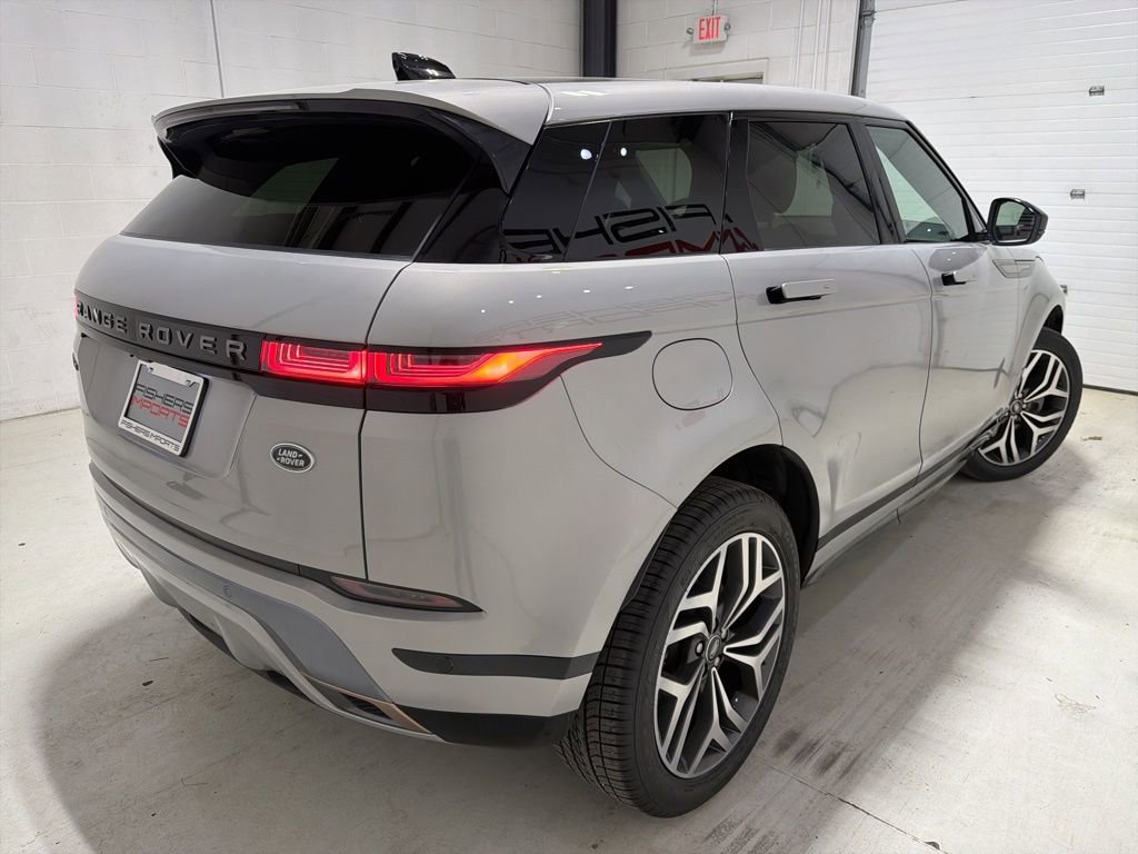 Used 2022 Land Rover Range Rover Evoque R-Dynamic S image 4