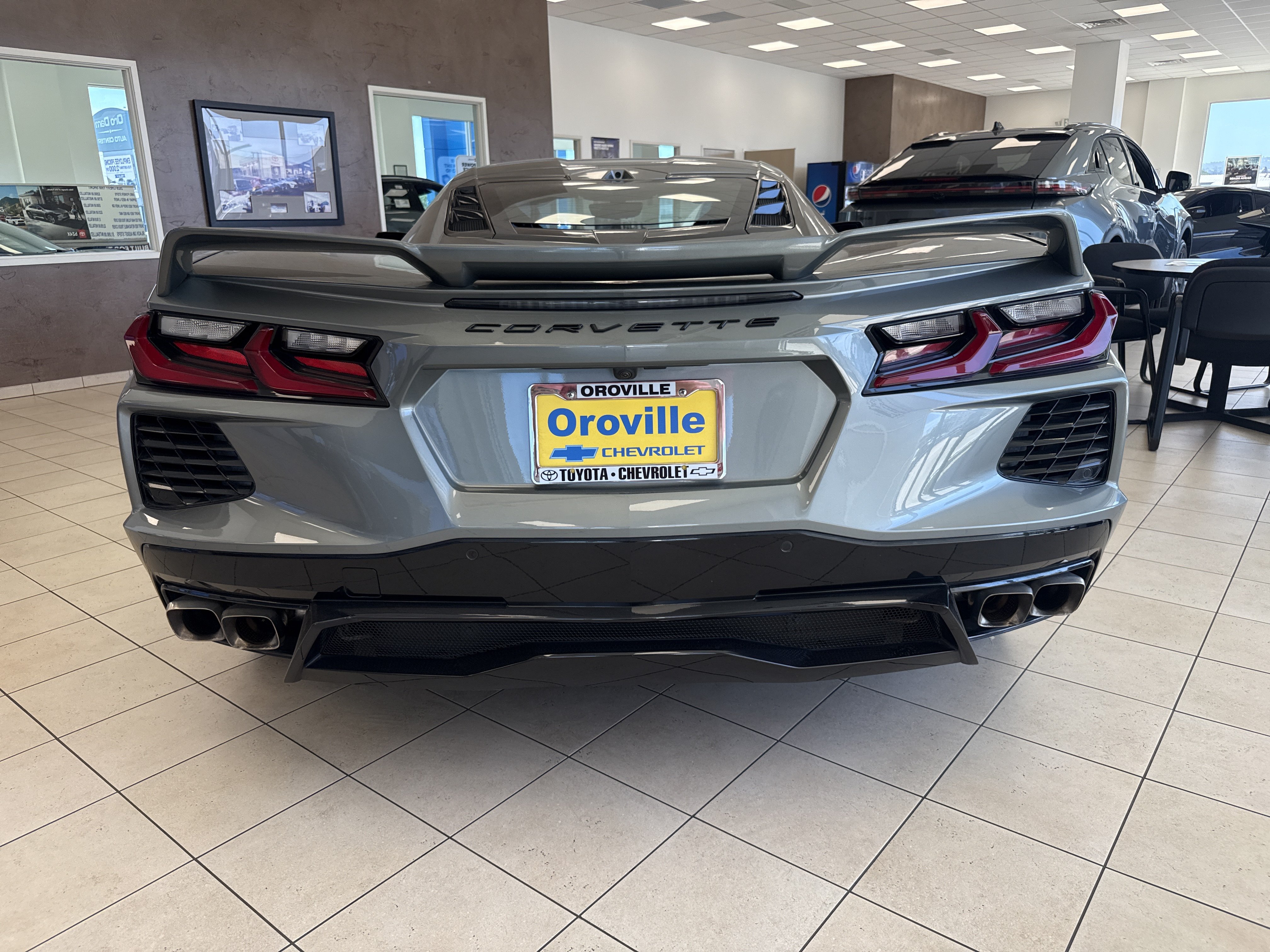 Used 2022 Chevrolet Corvette Stingray Premium Cpe w/ Z51 Performance Package RWD image 4