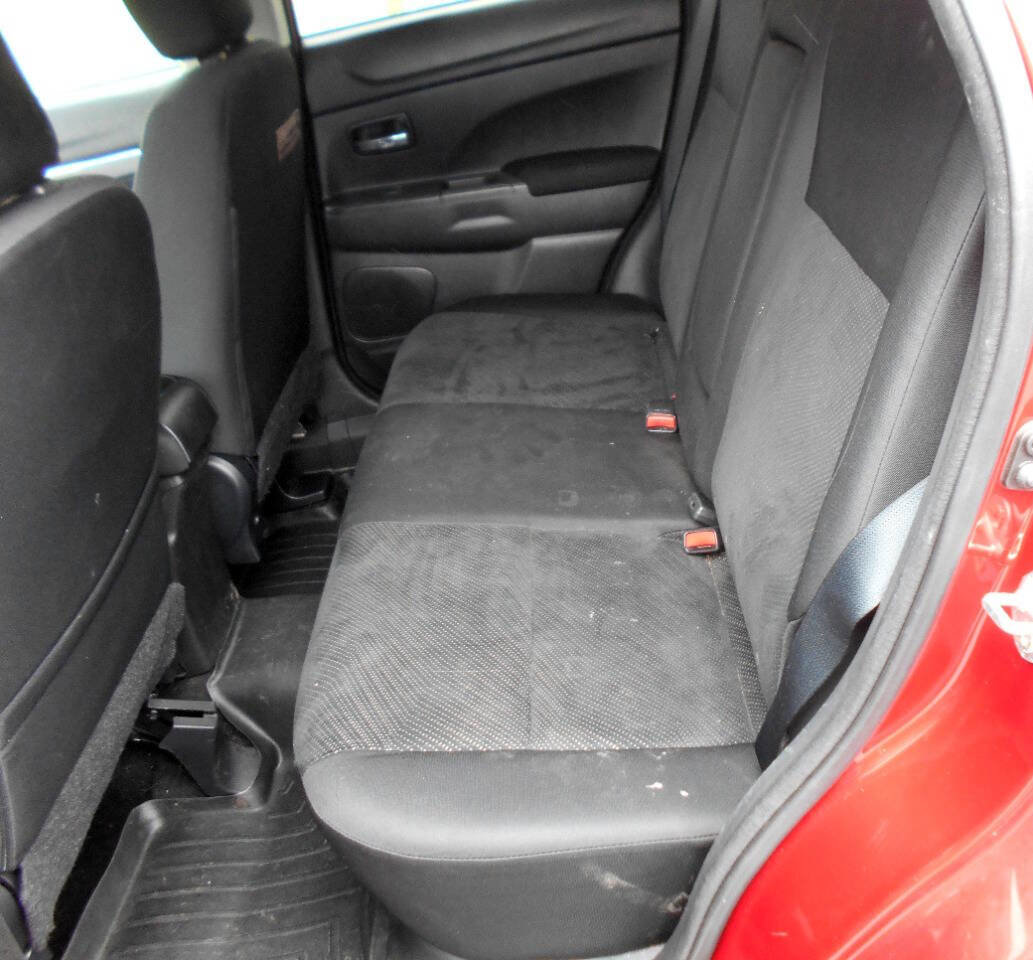 Used 2013 Mitsubishi Outlander Sport SE AWD/4WD image 18