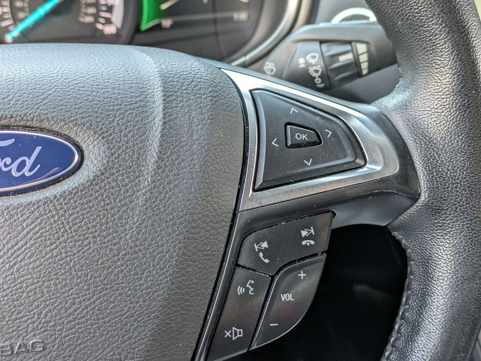 Used 2017 Ford Fusion SE w/ Equipment Group 201A FWD image 21