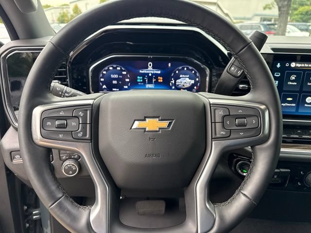 Used 2025 Chevrolet Silverado 1500 LT AWD/4WD image 11