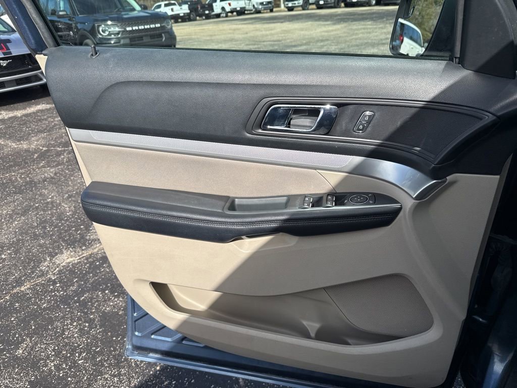 Used 2018 Ford Explorer FWD image 31