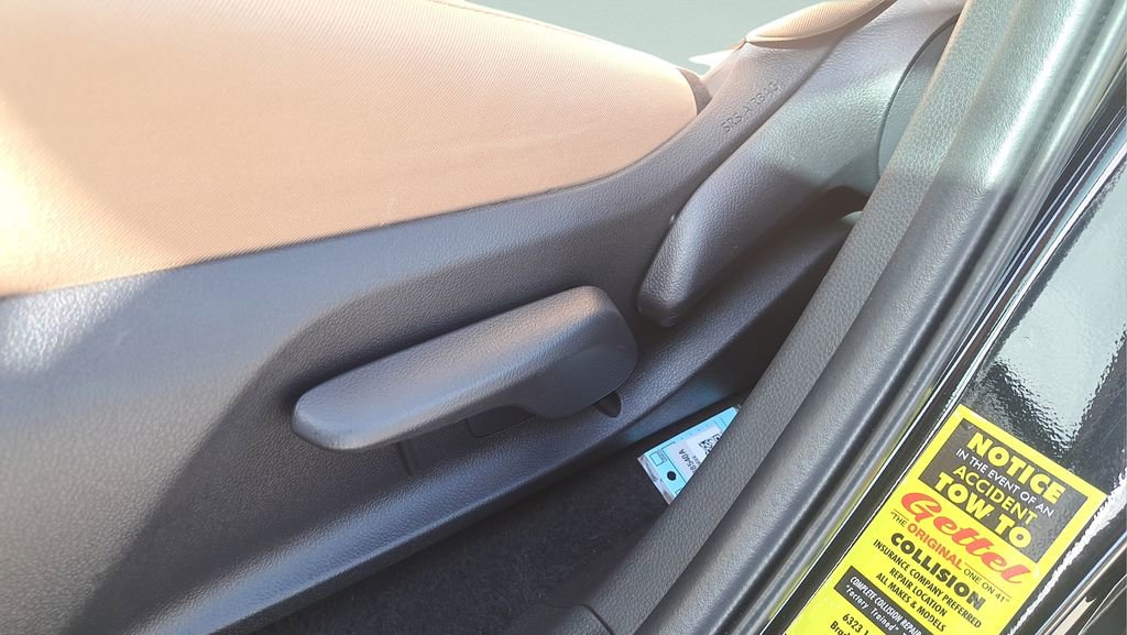 Certified 2025 Toyota RAV4 LE FWD image 16