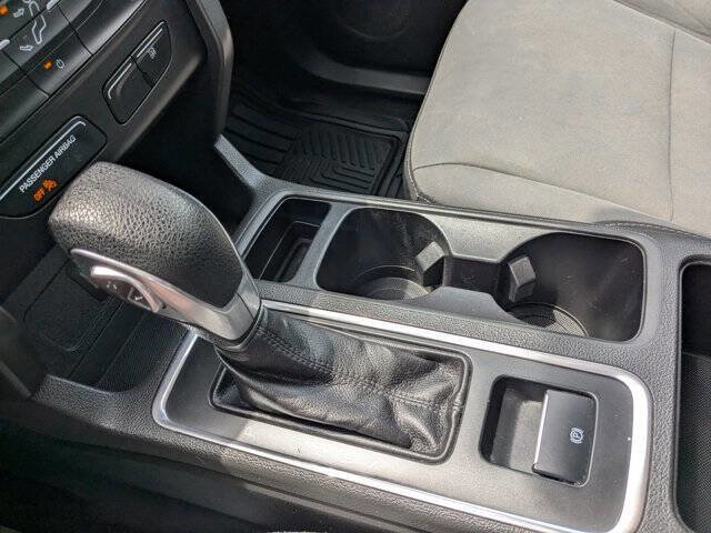 Used 2017 Ford Escape S image 24