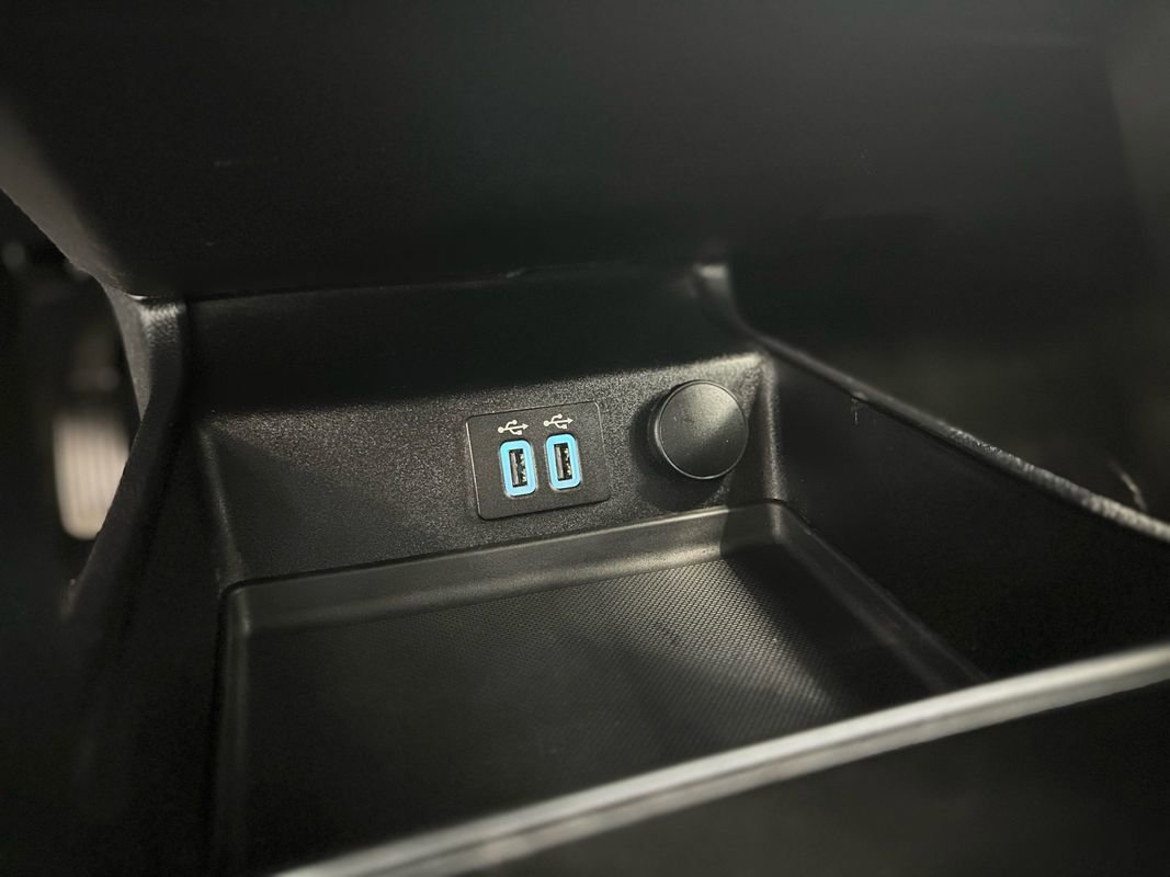 Used 2019 Ford Fusion Energi Titanium image 31