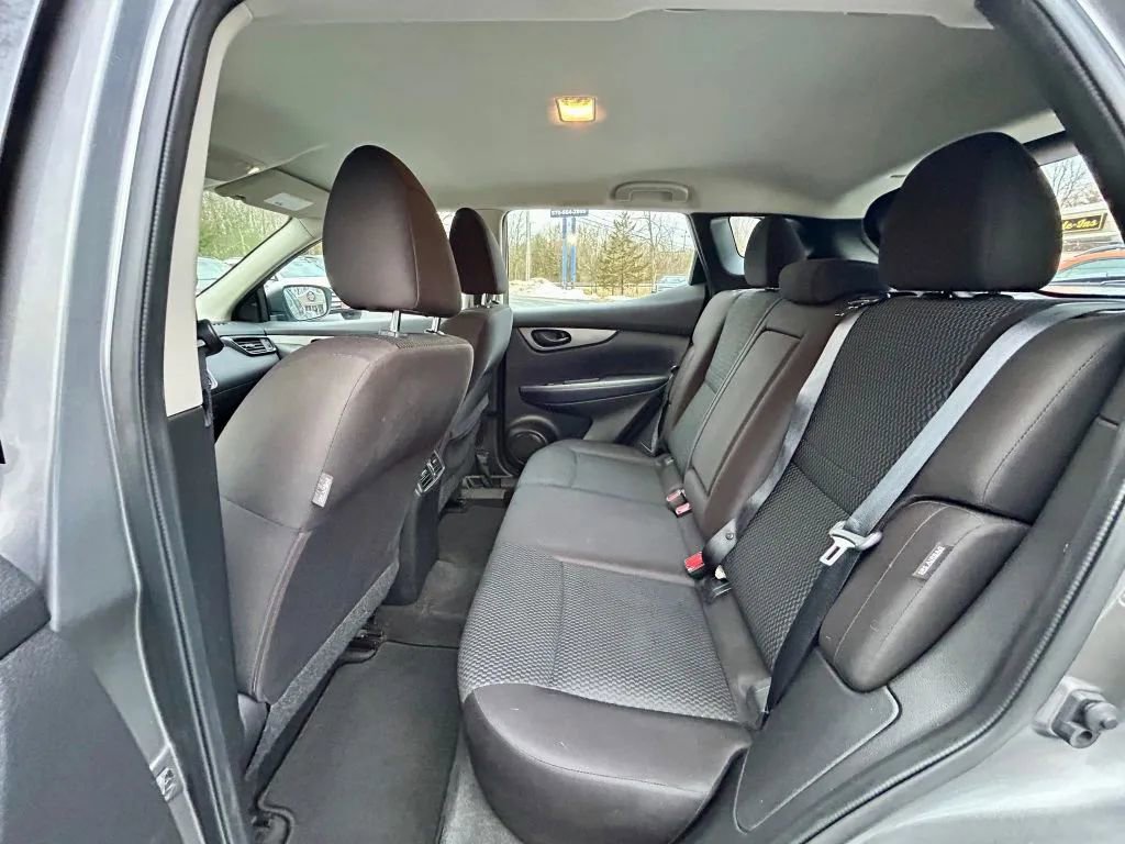 Used 2020 Nissan Rogue Sport S w/ Appearance Package image 13