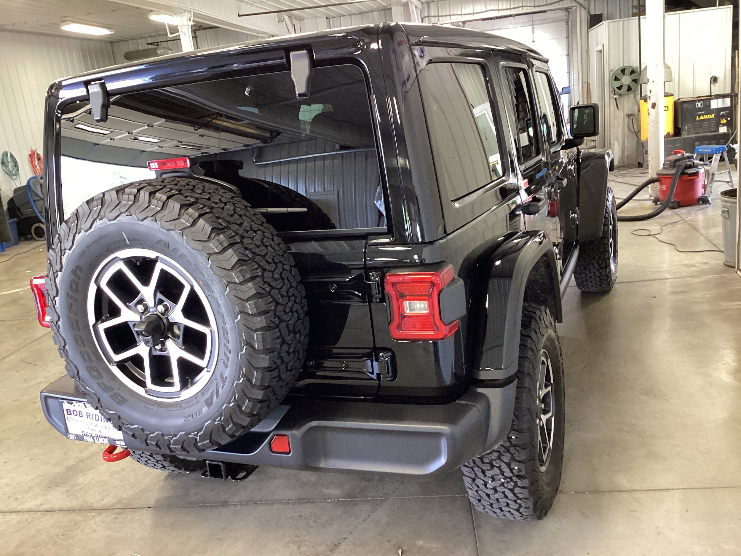 New 2026 Jeep Wrangler Unlimited Rubicon AWD/4WD image 7