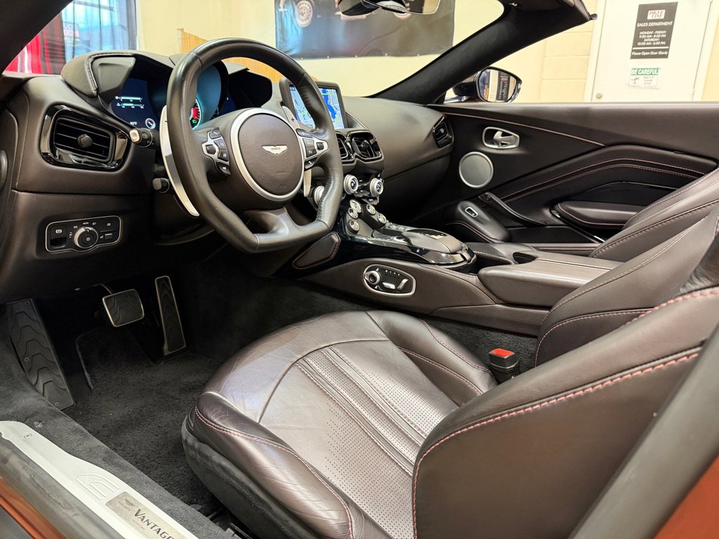 Used 2021 Aston Martin V8 Vantage Roadster image 51