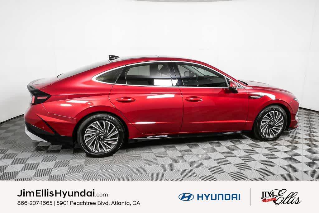 New 2025 Hyundai Sonata Limited FWD image 5