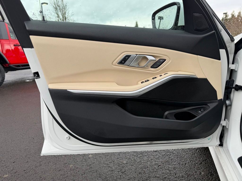 Used 2022 BMW 330i xDrive Sedan image 12