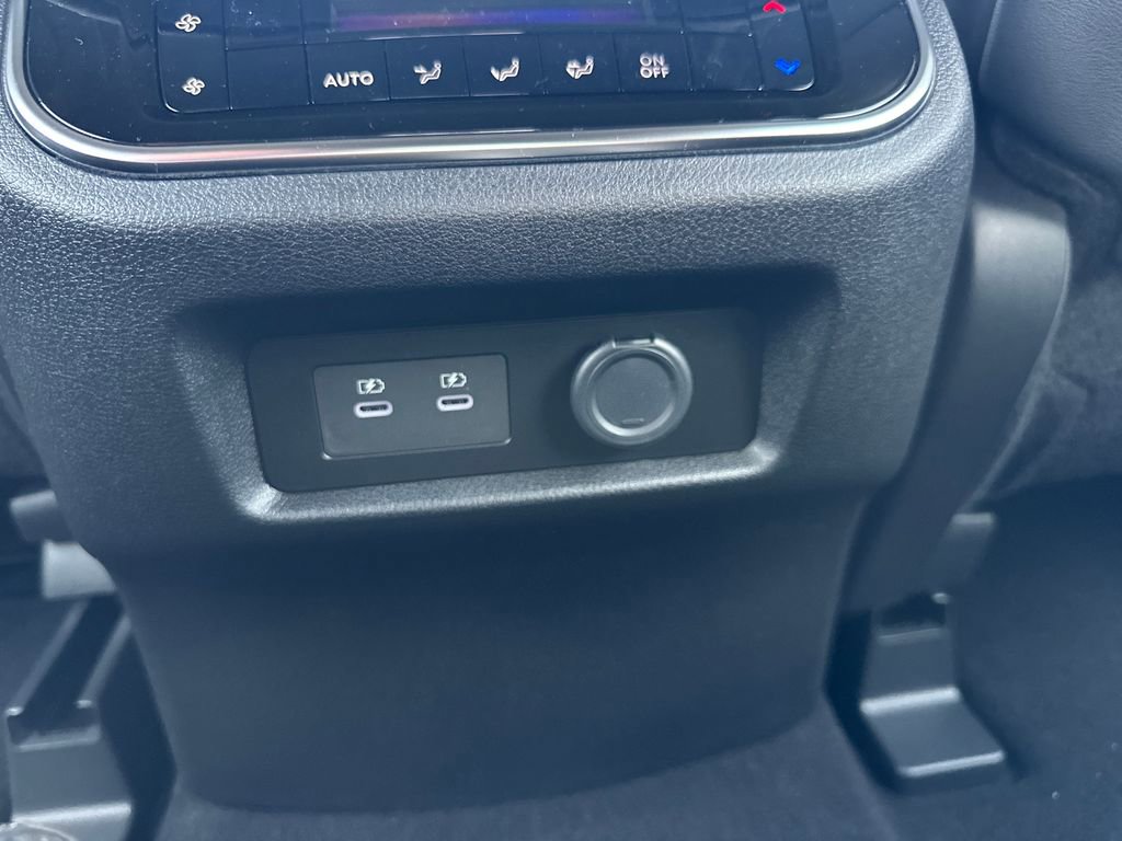 New 2026 Nissan Armada SL w/ Captain's Chari Seat Package image 18