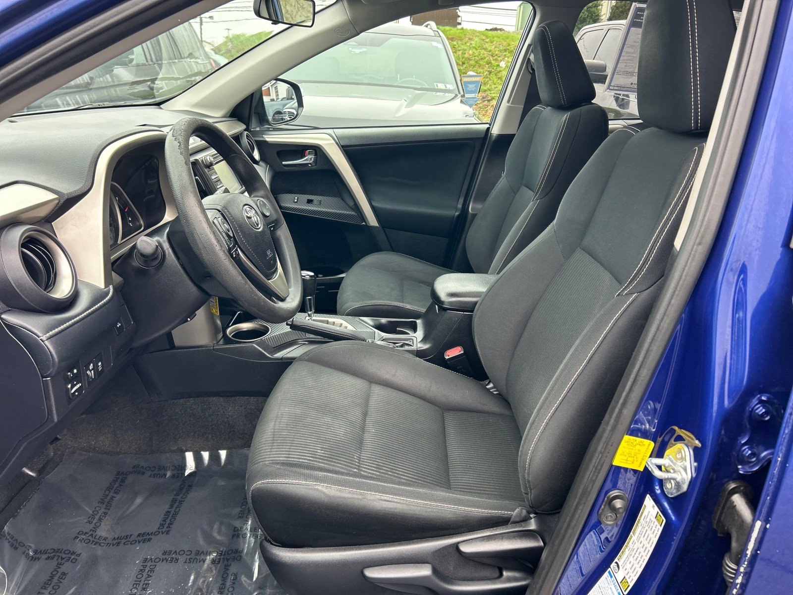 Used 2015 Toyota RAV4 XLE image 7