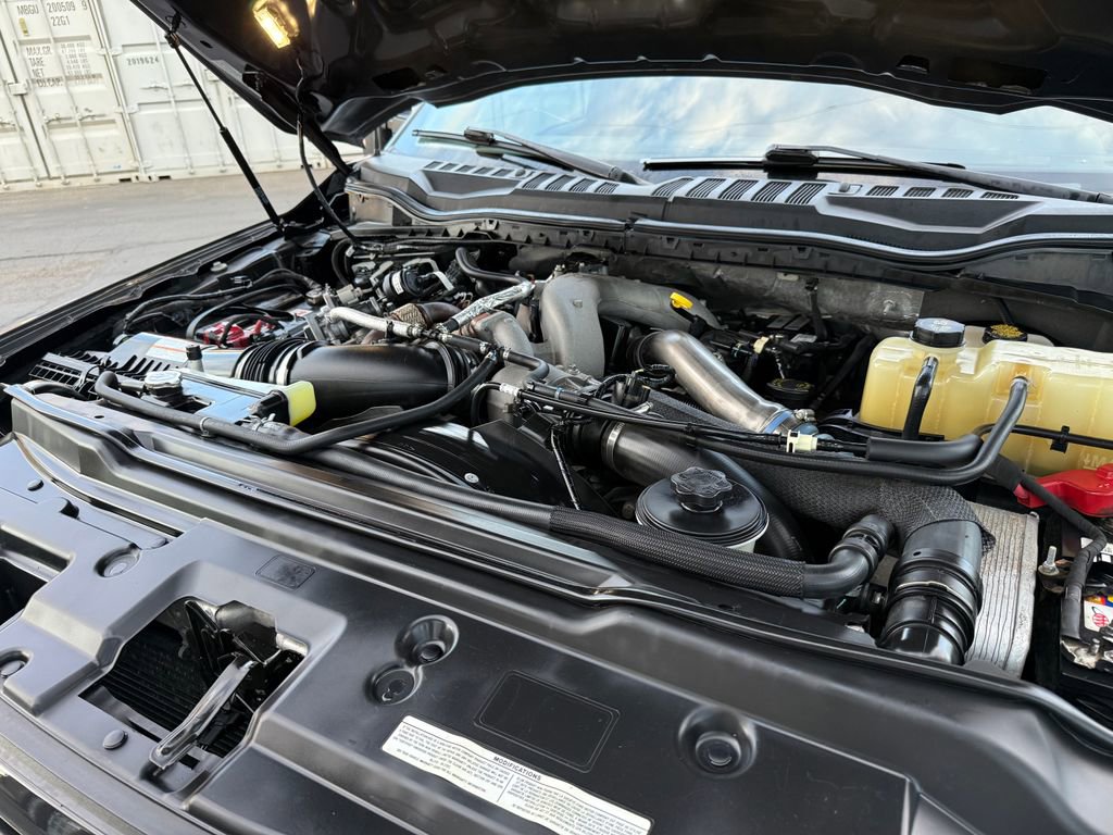 Used 2020 Ford F350 Lariat image 44